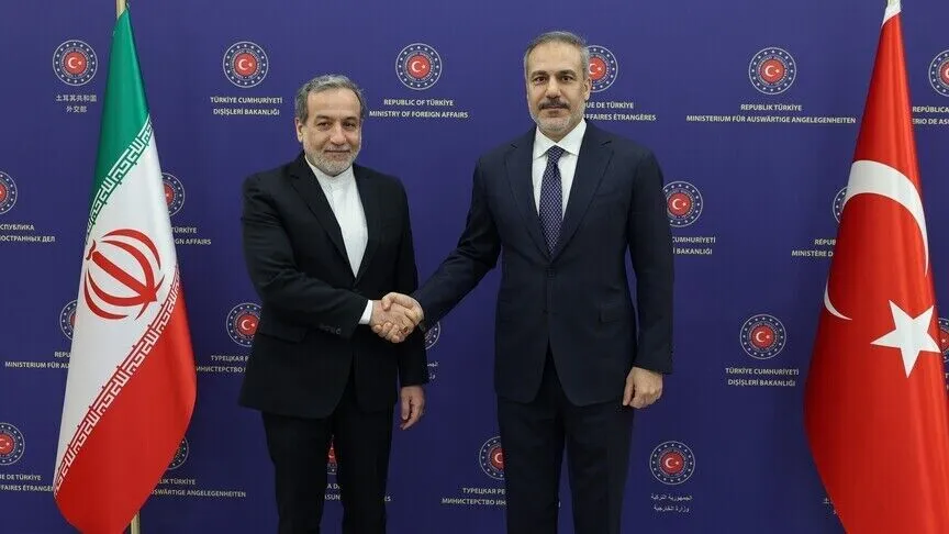 Dışişleri Bakanı Fidan, İranlı mevkidaşı Erakçi ile telefonda görüştü